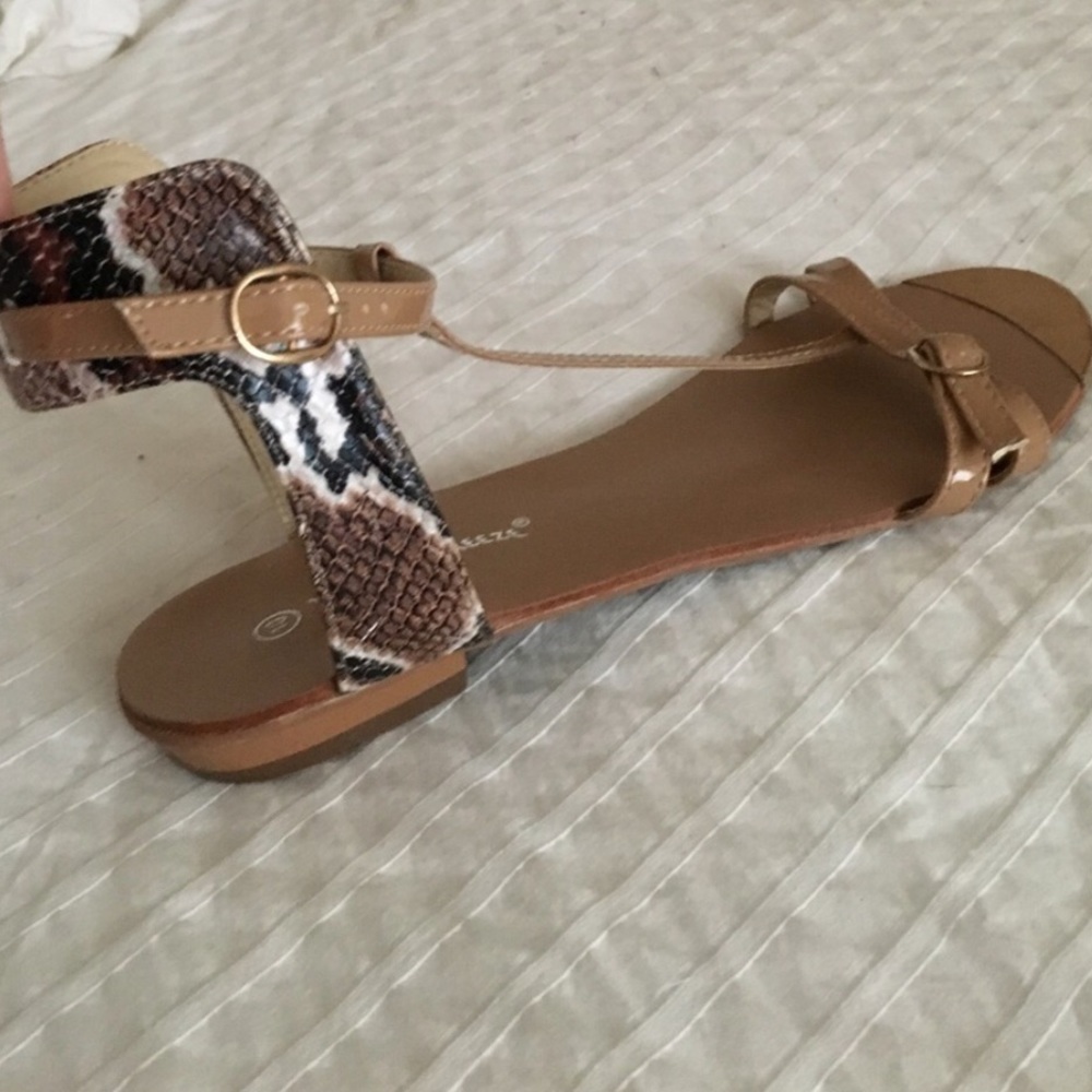 Nature Breeze Snake Print Sandals ZIP Closure 10 - Picture 2 of 4